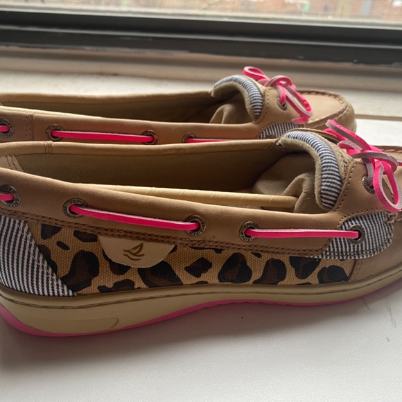 NWT Sperry Boat Shoes - Picture 2 of 7